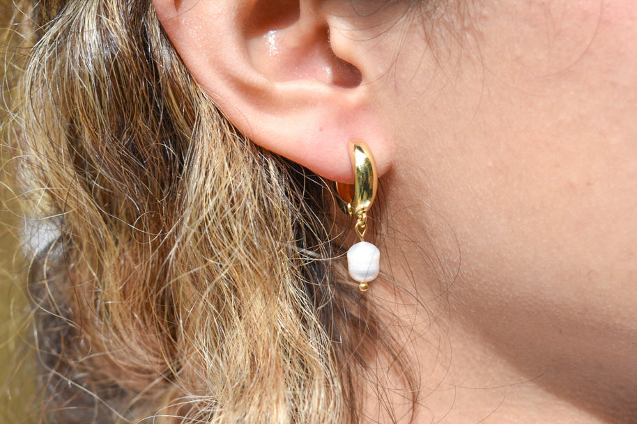 Chunky Gold Pearl Huggies