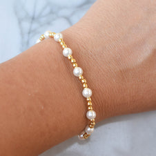 Elara Pearl Bracelet