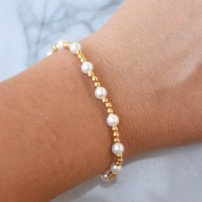 Elara Pearl Bracelet