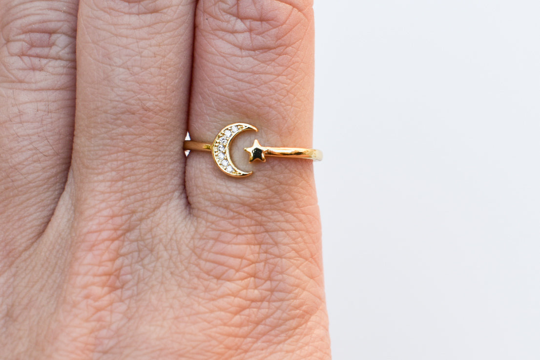 Moonbeam Ring