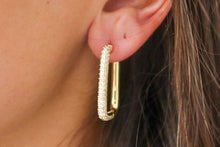 Load image into Gallery viewer, Clip that earrings
