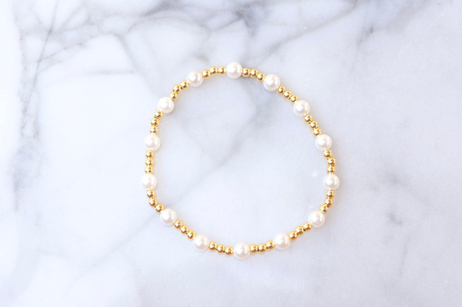 Elara Pearl Bracelet