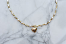 Load image into Gallery viewer, Pearly Heart Necklace

