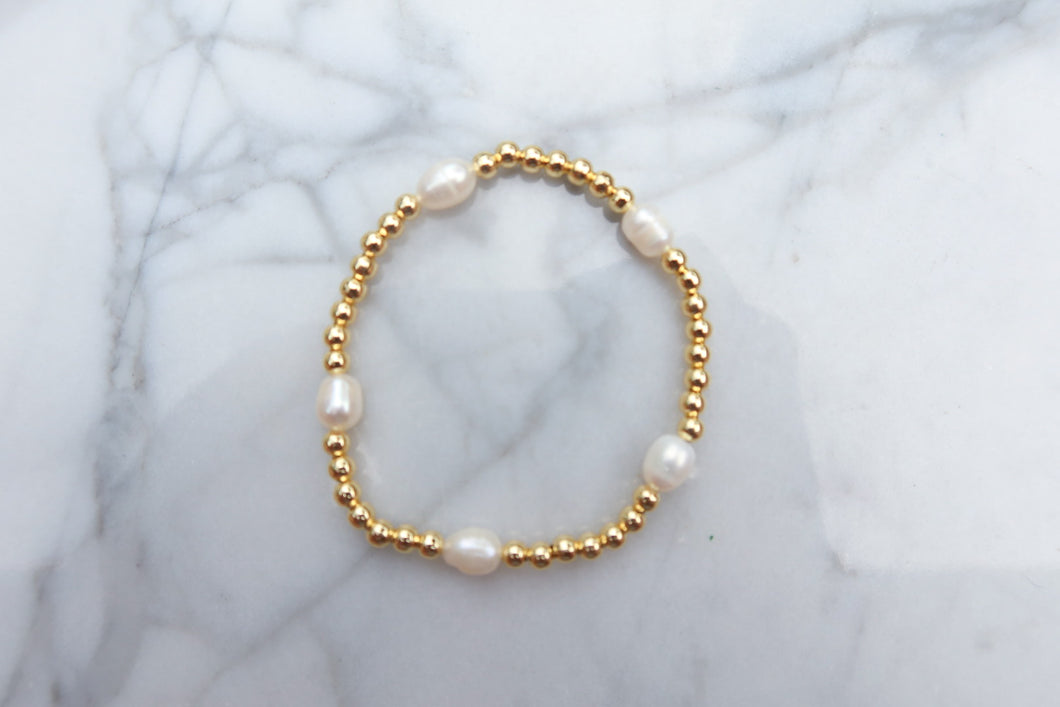 Pearly bracelet