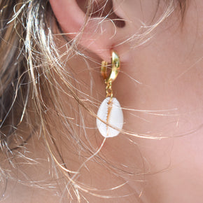 Chunky Gold Shell Huggies