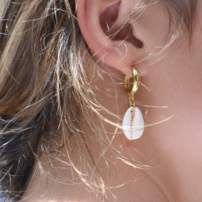 Chunky Gold Shell Huggies